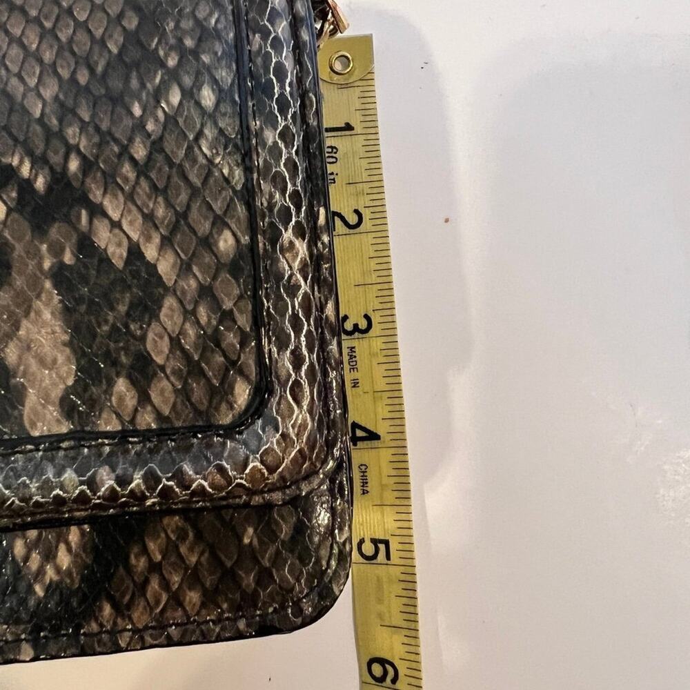 Victoria’s Secret ladies wallet, clutch, faux snakeskin - Picture 5 of 12